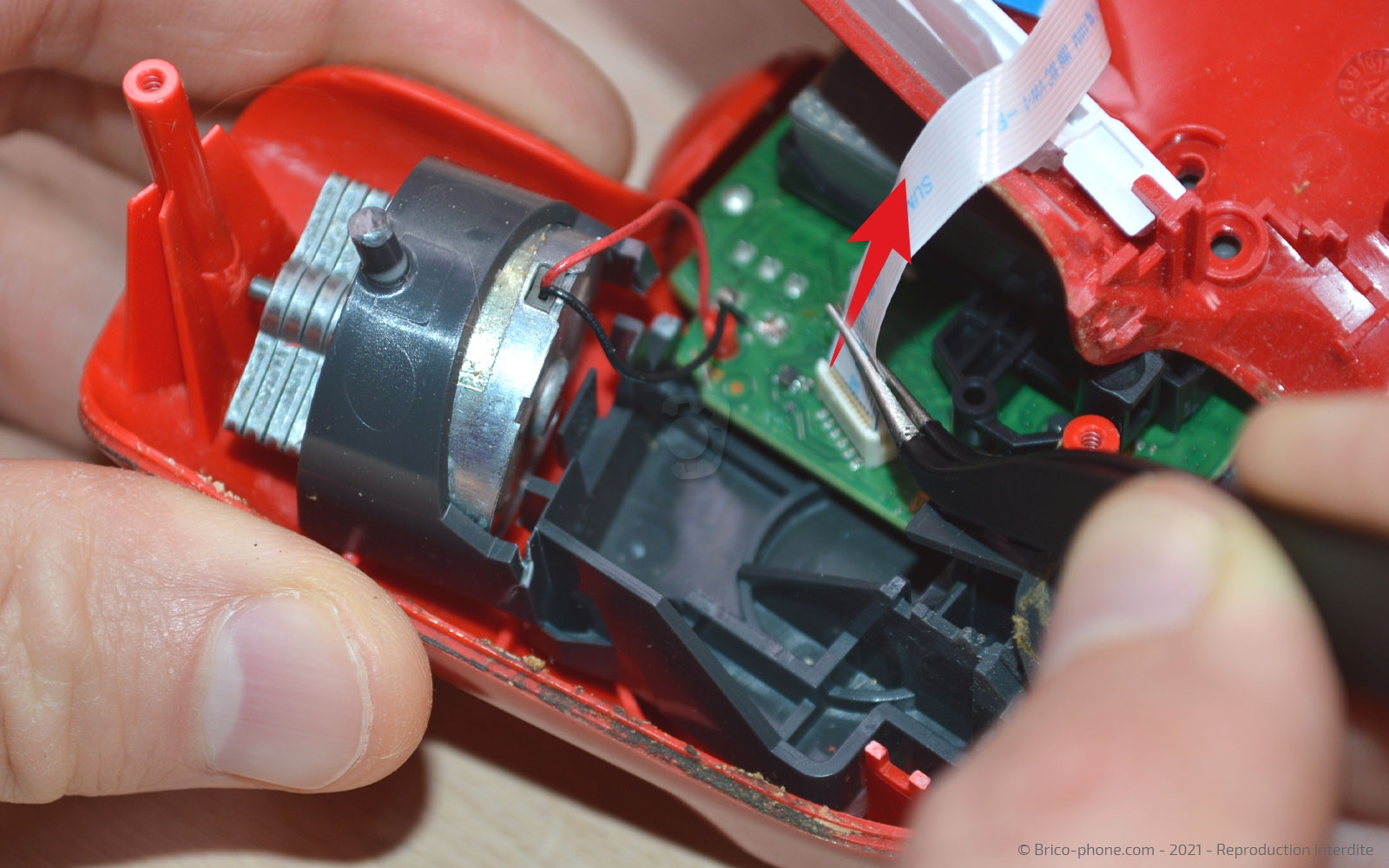 Comment tester et changer la batterie d'une manette de PS4 