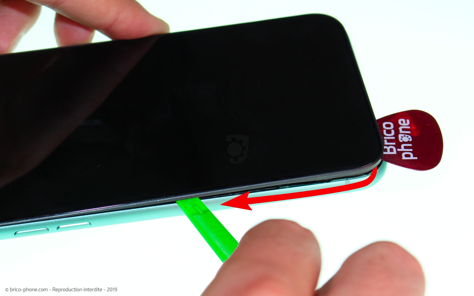 Conseils pour changer l'écran d'un iPhone 11 sans payer cher - Le blog de  Bricophone - Actualités, astuces et conseils sur la réparation de votre  iPhone ou Smartphone