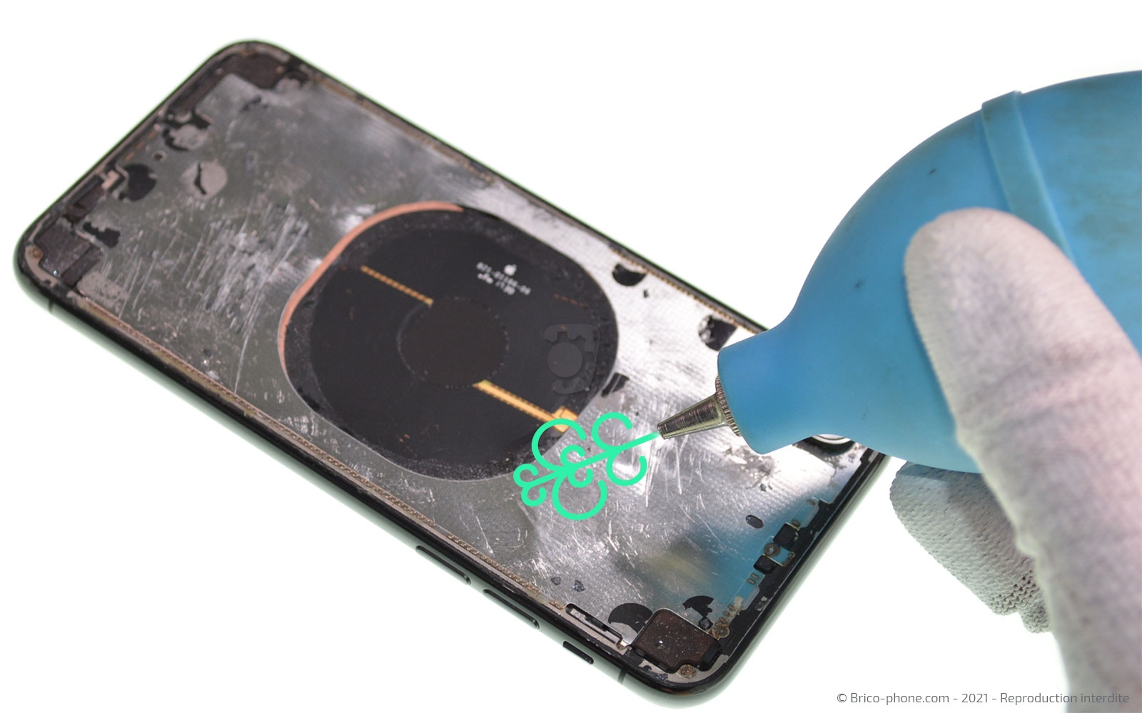 Remplacement vitre arrière iPhone 8, 8plus, X, XR, XS, XS Max, 11, 11 Pro -  REVOLUCELL
