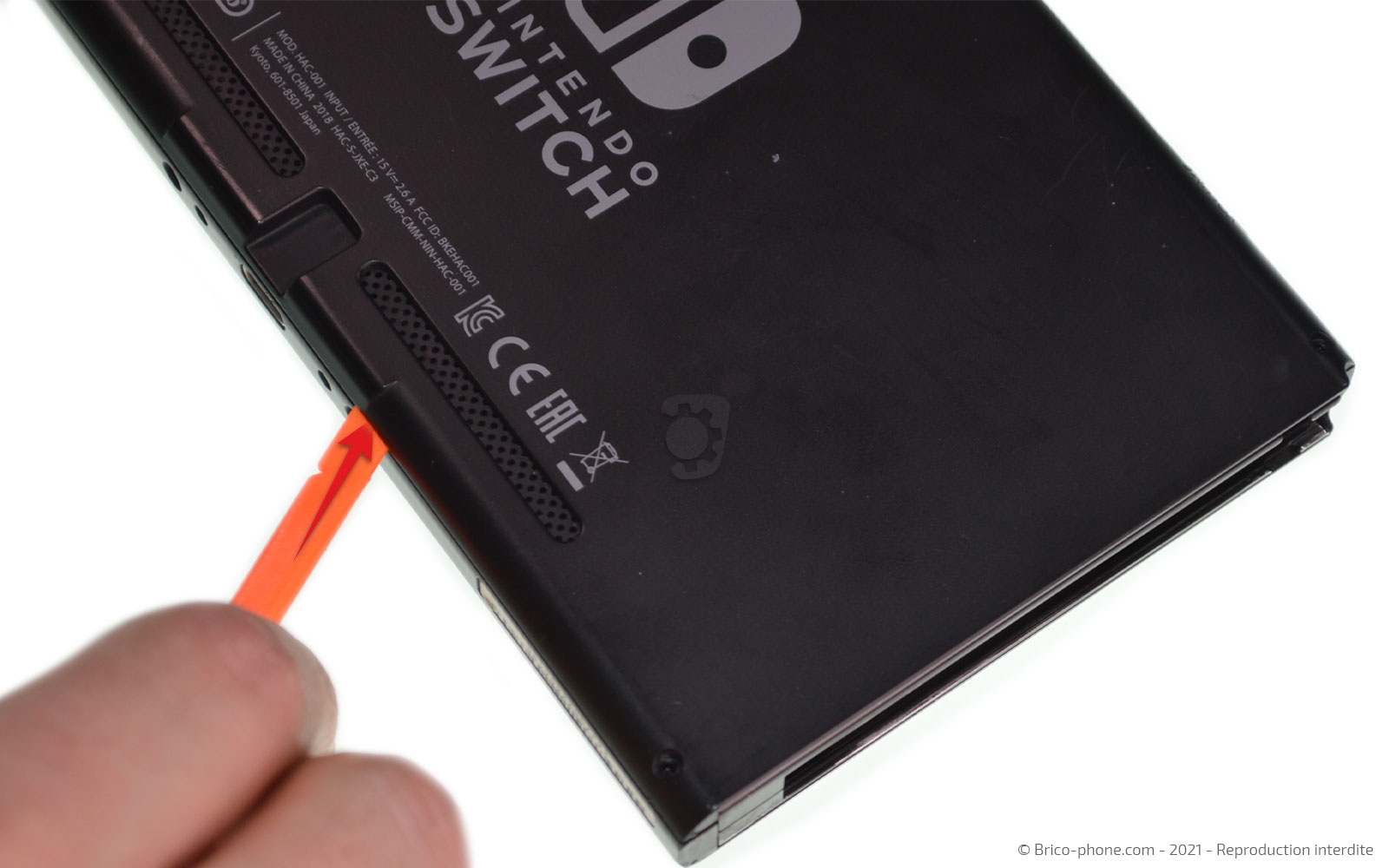 Comment changer le lecteur de carte microSD de la Nintendo Switch ? Tuto  Brico-phone 